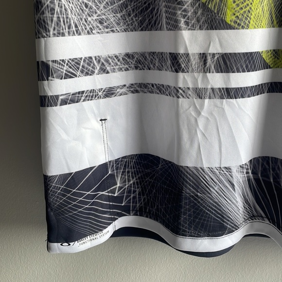 Oakley Polo Shirt NWT Small - Picture 3 of 8